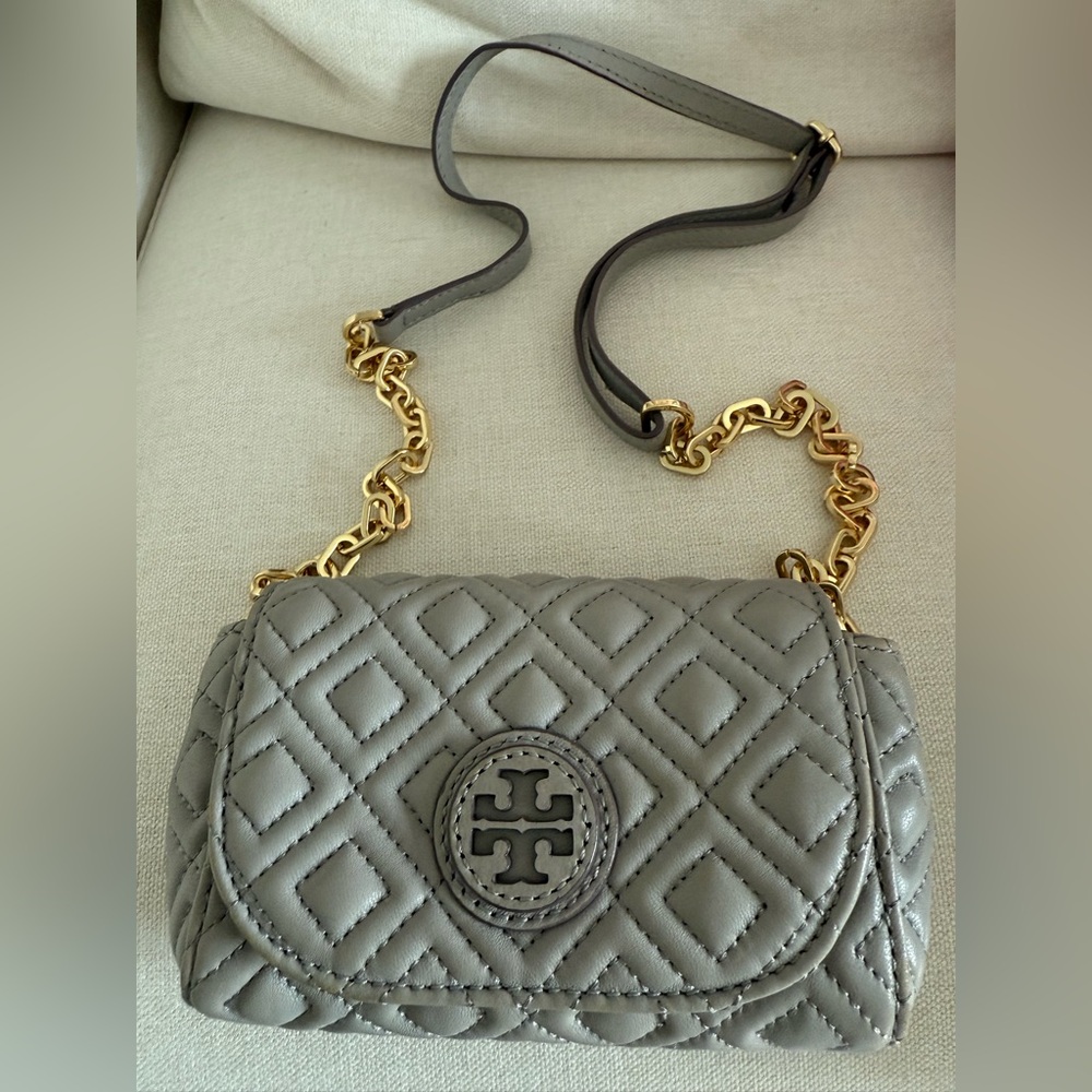 Tory Burch Amarion Quilted Small Crossbody bag, Leather - Picture 2 of 5